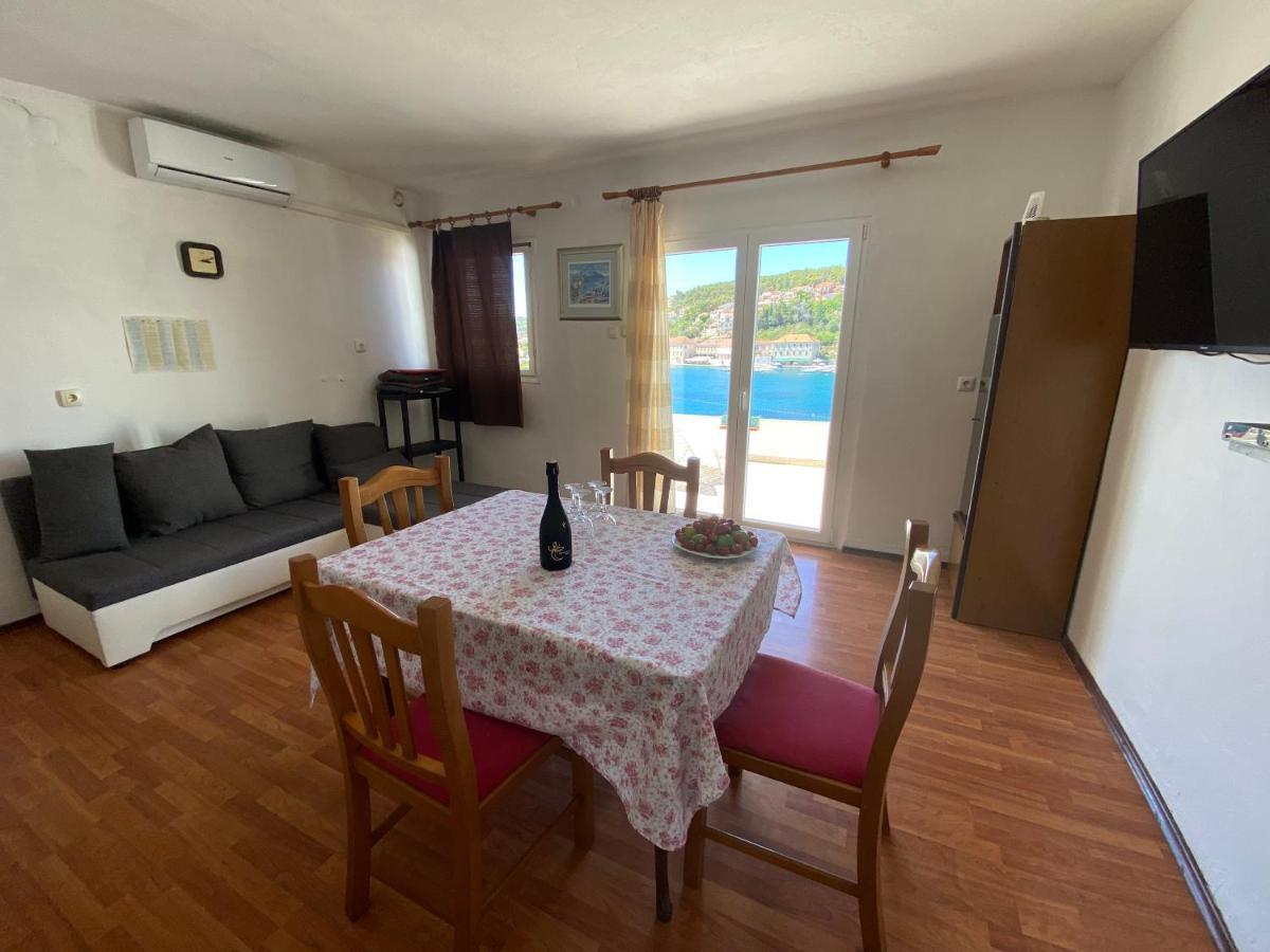 Apartments Peronja Jelsa Seafront Jelsa (Hvar) Exterior foto