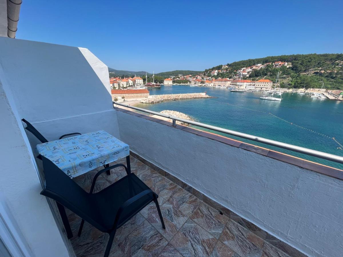 Apartments Peronja Jelsa Seafront Jelsa (Hvar) Exterior foto