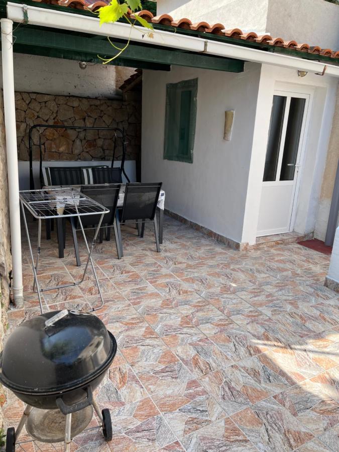 Apartments Peronja Jelsa Seafront Jelsa (Hvar) Exterior foto