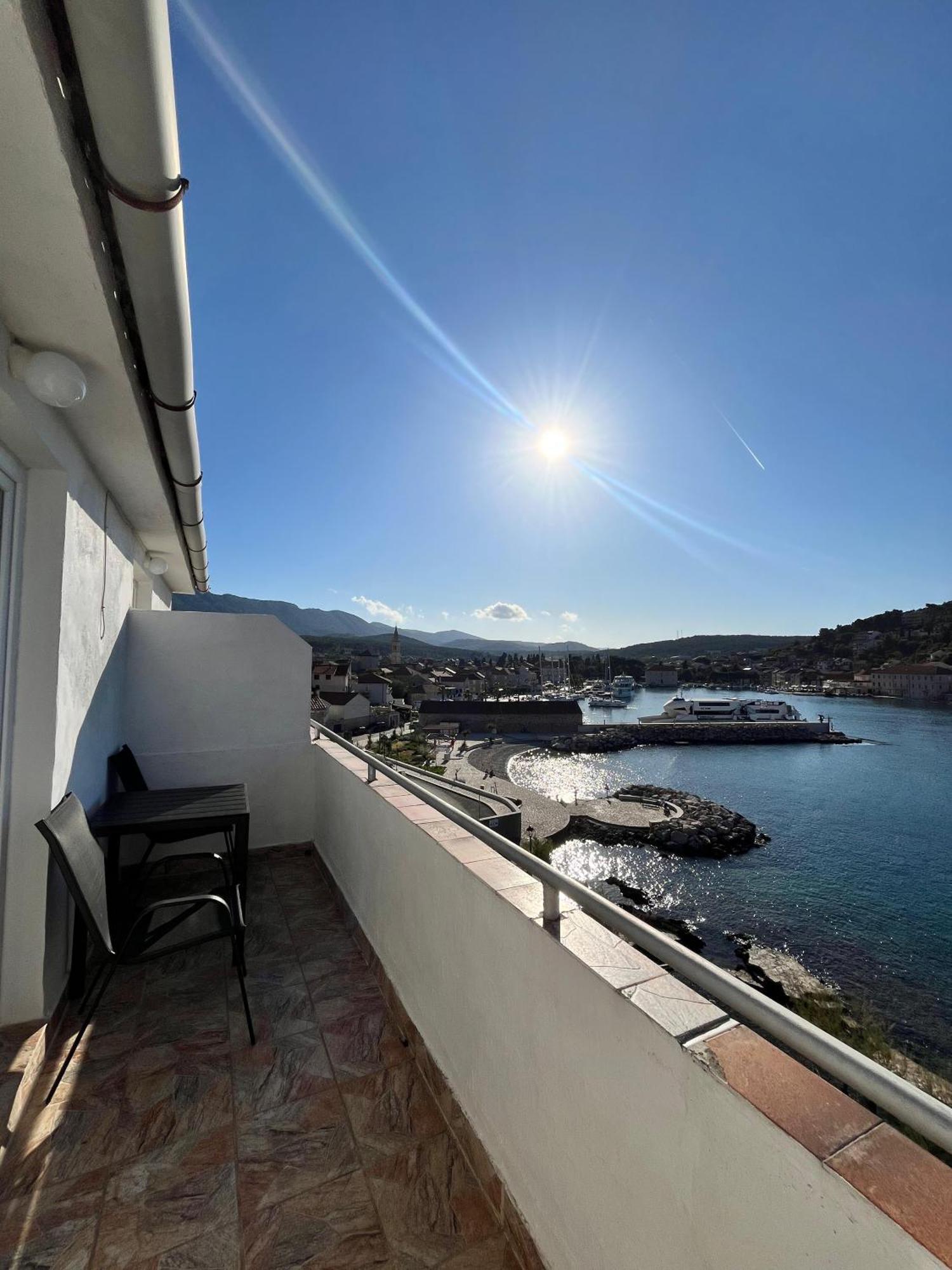 Apartments Peronja Jelsa Seafront Jelsa (Hvar) Exterior foto