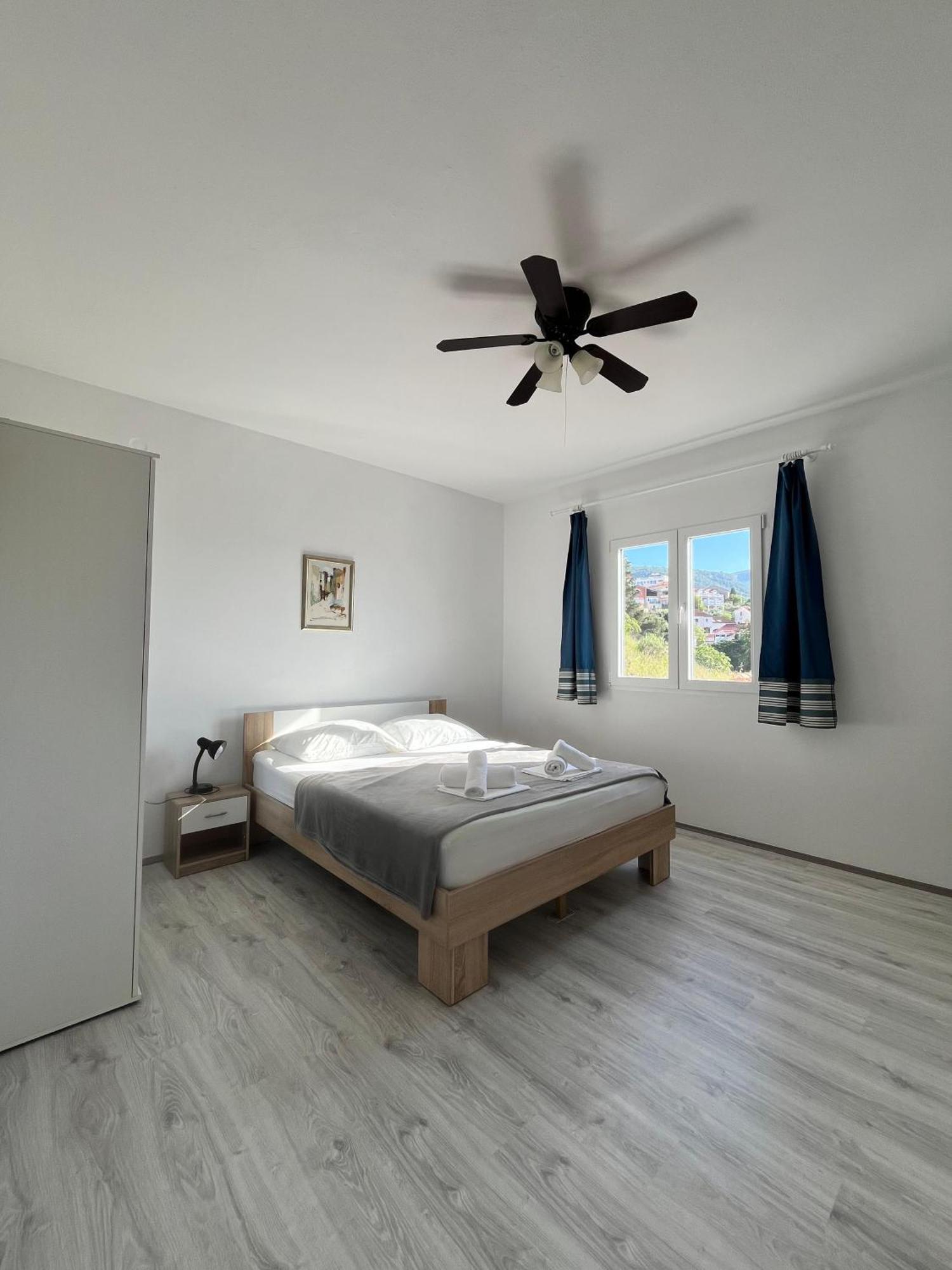 Apartments Peronja Jelsa Seafront Jelsa (Hvar) Exterior foto